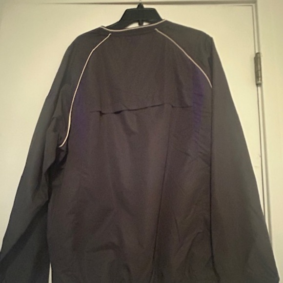 Washington Huskies wind breaker - Picture 4 of 9